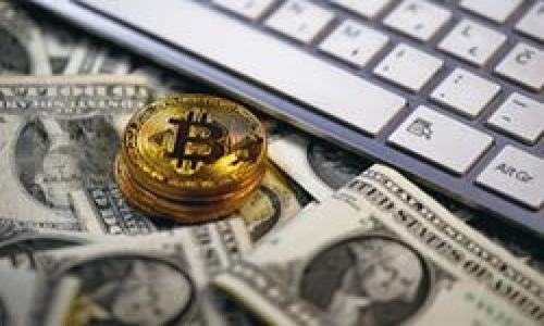 如何有效存储ETH矿工费？最简攻略解析
ETH, 矿工费, tokenim, 加密钱包/guanjianci

一、关于ETH矿工费的基础知识
在进行以太坊交易时，矿工费（即网络手续费）是必须支付的费用，这一费用用于激励矿工处理和确认交易。每笔交易都需要一定的矿工费，费用的高低主要取决于网络拥堵程度和交易的复杂性。

二、ETH矿工费的计算方式
ETH矿工费是根据“ gas 费”来计算的。Gas 是以太坊网络中执行交易或智能合约所需的单位，具体来说，用户需要为每个操作支付一定数量的以太坊代币（ETH）。 Gas 费用的计算公式为：矿工费 = Gas 使用量 × Gas 价格。
Gas 使用量根据交易的复杂度而有所不同，而Gas 价格则根据当前网络的拥堵情况波动，因此了解如何选择合适的Gas 价格是非常重要的。

三、使用Tokenim存储ETH矿工费的优势
Tokenim 是一个专注于数字资产管理的平台，它为用户提供了便捷的方式来存储和管理各种加密资产，包括ETH矿工费。通过Tokenim，用户可以更轻松地管理他们的投资组合和交易费用。
使用Tokenim的优势包括：
ul
    li安全性：所有资金均存储在高安全性的数字钱包中，采用多重签名和冷存储技术。/li
    li便捷性：用户界面友好，易于操作，适合新手和资深用户。/li
    li多功能性：支持多种数字资产，用户可以一站式进行管理。/li
/ul

四、如何在Tokenim中存储ETH矿工费
以下是使用Tokenim存储ETH矿工费的步骤：
ol
    listrong开户并注册/strong：首先用户需要在Tokenim平台注册账号。注册后，用户需要进行身份验证以确保账户安全。/li
    listrong充值ETH/strong：完成注册后，用户可以通过交易所或钱包将ETH充值到Tokenim账户中。这部分ETH可用于支付未来的矿工费。/li
    listrong查看交易费用/strong：在准备发起交易前，用户可以使用Tokenim提供的工具来查看当前的矿工费，并根据建议选择适合的Gas价格。/li
    listrong发起交易/strong：在选择合适的矿工费后，用户可以轻松在平台上执行交易，平台会自动计算并扣除相应的矿工费。/li
/ol

五、存储ETH矿工费的最佳实践
在存储ETH矿工费时，用户可以遵循以下几条最佳实践：
ul
    li定期检查ETH余额，确保在需要时有足够的矿工费用。/li
    li根据市场波动调整Gas价格，当网络堵塞时适当提高以确保交易及时确认。/li
    li使用知名的钱包和平台，确保资金安全，避免不必要的损失。/li
/ul

六、总结
存储ETH矿工费的益处在于能够更灵活、更有效地进行以太坊交易。通过Tokenim，用户能够在一个安全的环境中轻松管理他们的数字资产和交易费用。不论是在发起交易还是在管理资产时，了解矿工费的作用和计算方式都是至关重要的。希望这篇攻略能够帮助你更好地存储和使用ETH矿工费，享受到数字资产投资的乐趣。

### 内容主体大纲
1. 关于ETH矿工费的基础知识
   - 交易的不可避免性
   - 矿工费的定义与作用

2. ETH矿工费的计算方式
   - Gas的概念介绍
   - 矿工费计算公式
   - Gas价格的影响因素

3. 使用Tokenim存储ETH矿工费的优势
   - 安全性如何保障
   - 用户体验的友好性
   - 多功能性一站式管理

4. 如何在Tokenim中存储ETH矿工费
   - 注册流程的详细说明
   - ETH充值的方式
   - 交易费用管理指南
   - 交易发起步骤

5. 存储ETH矿工费的最佳实践
   - 定期检查与余额管理
   - Gas价格调整策略
   - 选择安全钱包的重要性

6. 总结
   - 存储矿工费的长远价值
   - Tokenim的使用推荐
   - 祝愿用户享受数字资产的投资乐趣 

以上大纲和段落设置将使得内容条理清晰、层次分明，确保读者可以轻松理解并掌握如何存储ETH矿工费的相关知识。